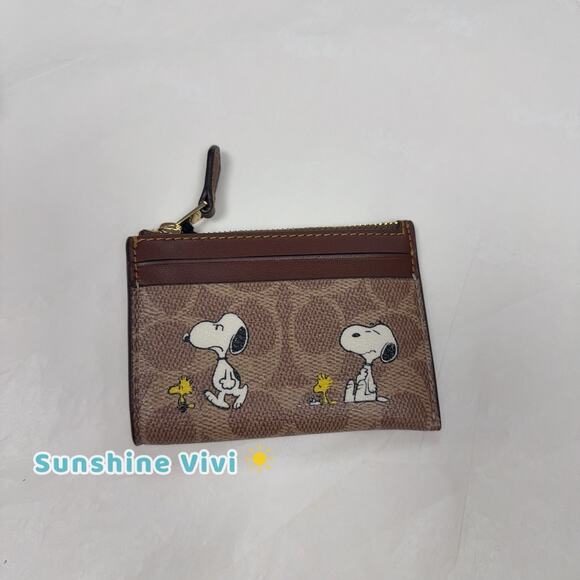 NWT Coach X Peanuts Mini Skinny Id Case In Signature With Snoopy Print CBT14 - Picture 1 of 9